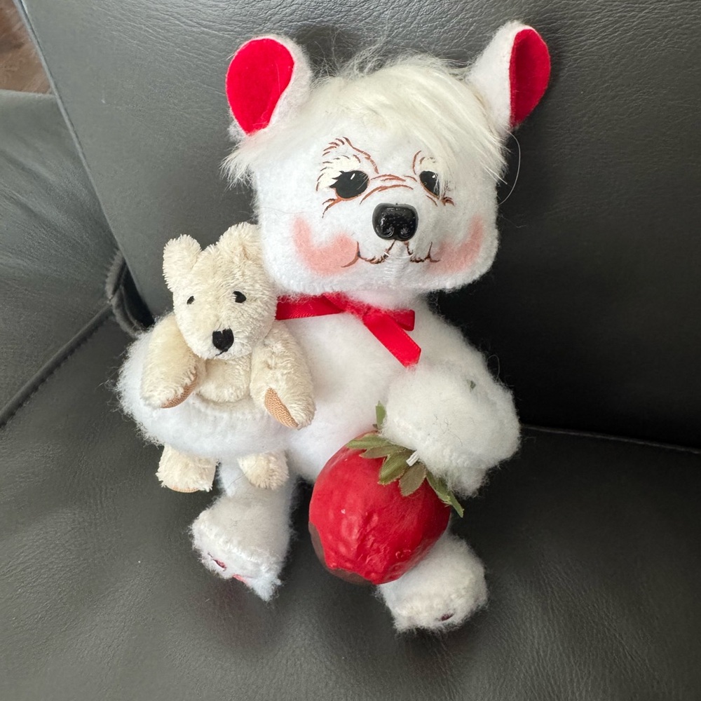Annalee - Vintage White and Red Teddy Bear